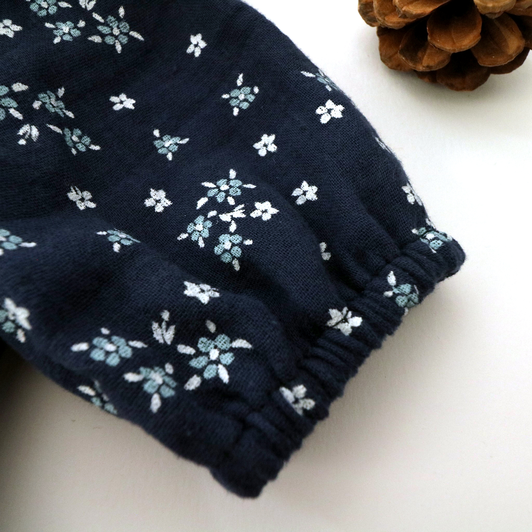 BLOUSE FLEURS BLEUES – Image 4
